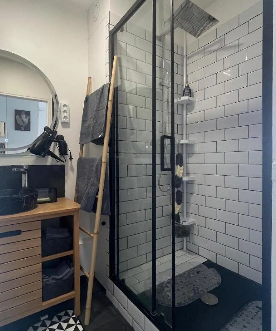 Apartment Studio 16 Paris